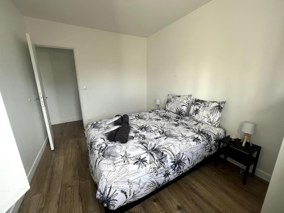 Hana Home Mantes-La-Jolie 6 Personnes Parking Public Gratuit Business&Family エクステリア 写真